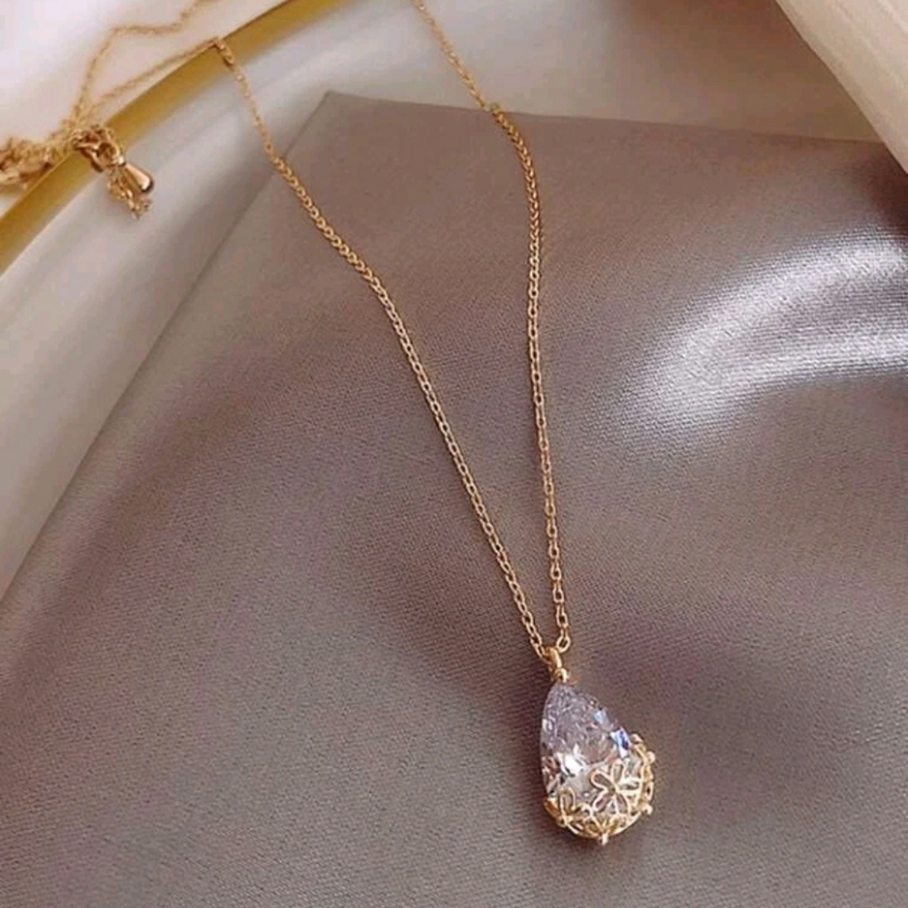 Teardrop Necklace - Picture 2 of 5